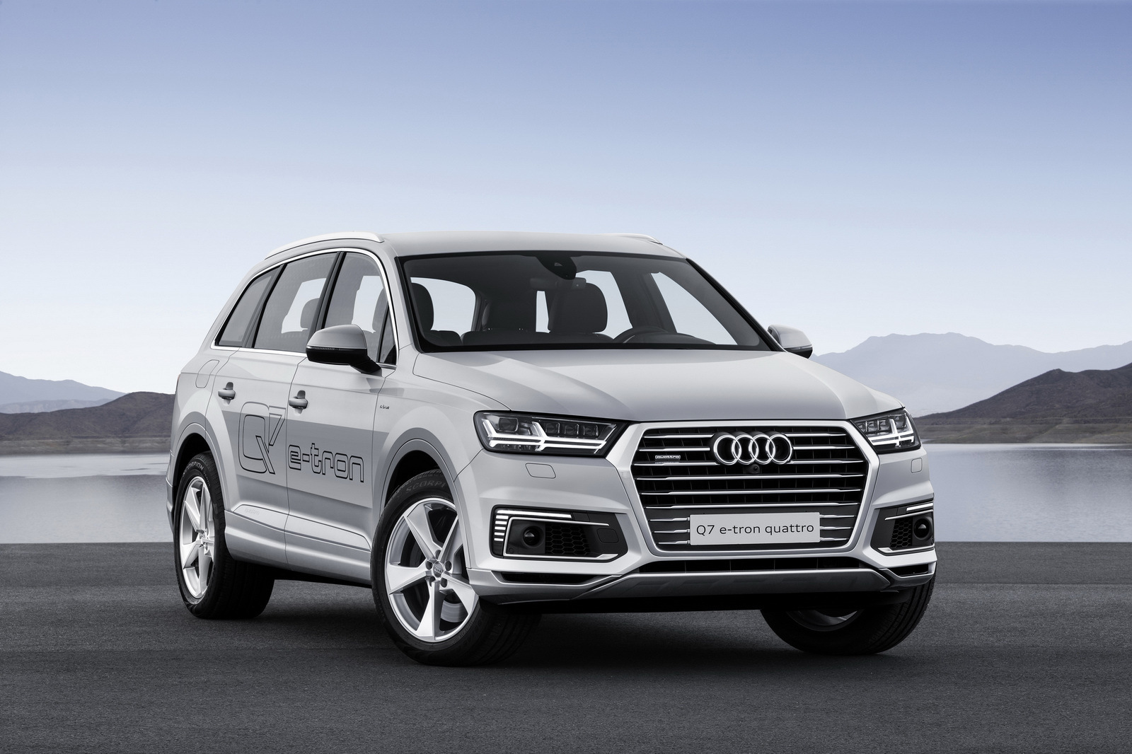 Audi q7 outlet e quattro